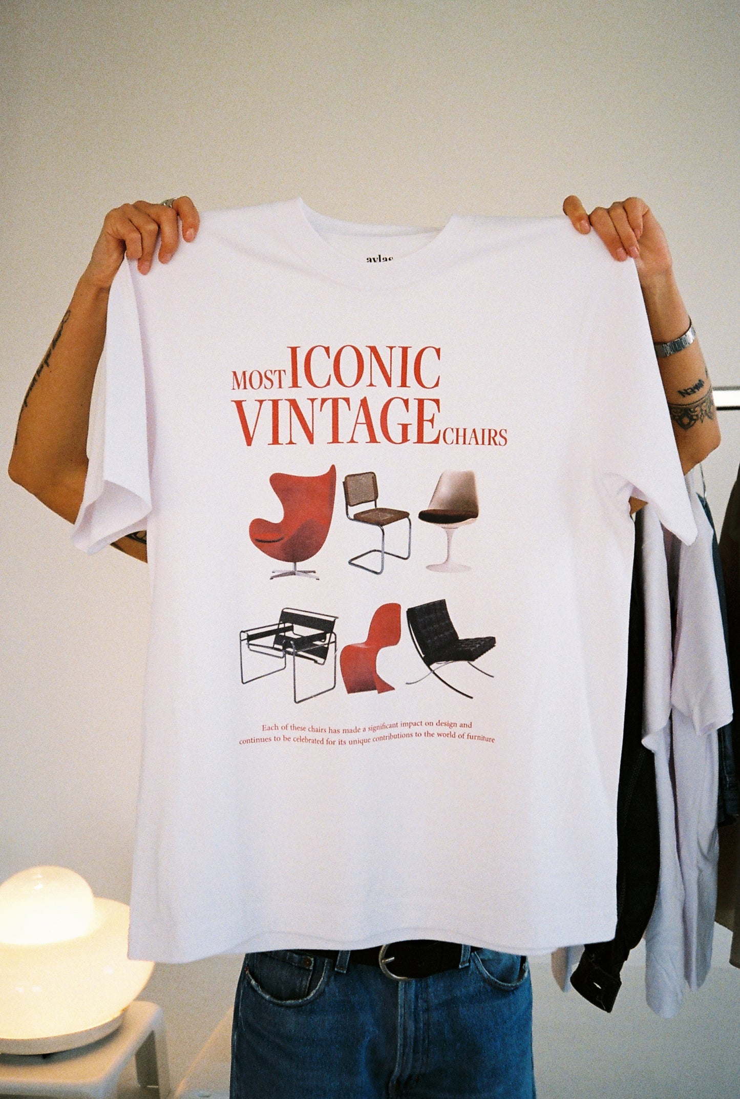 Most Iconic Vintage Chairs – T-Shirt (unisex)