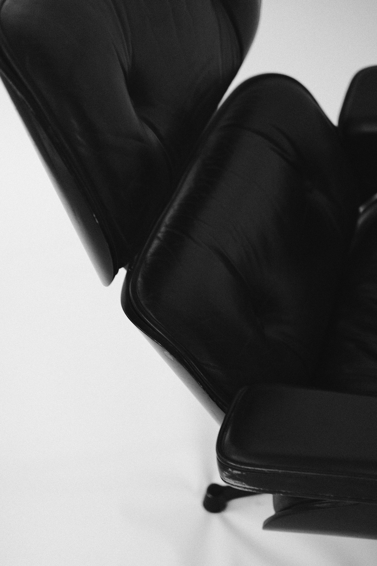 Eames Lounge Chair & Ottoman by Charles and Ray Eames for Herman Miller, 1956