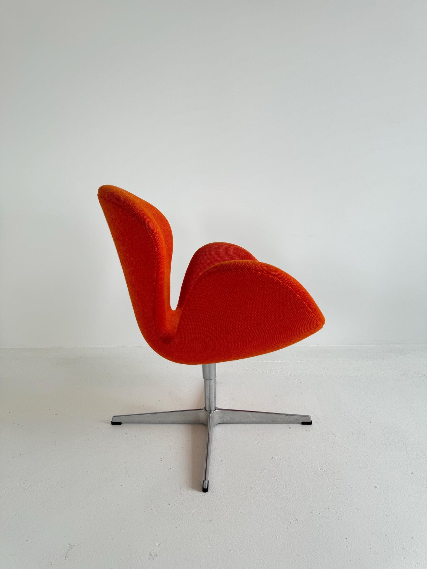 Swan Chair by Arne Jacobsen for Fritz Hansen, 2003