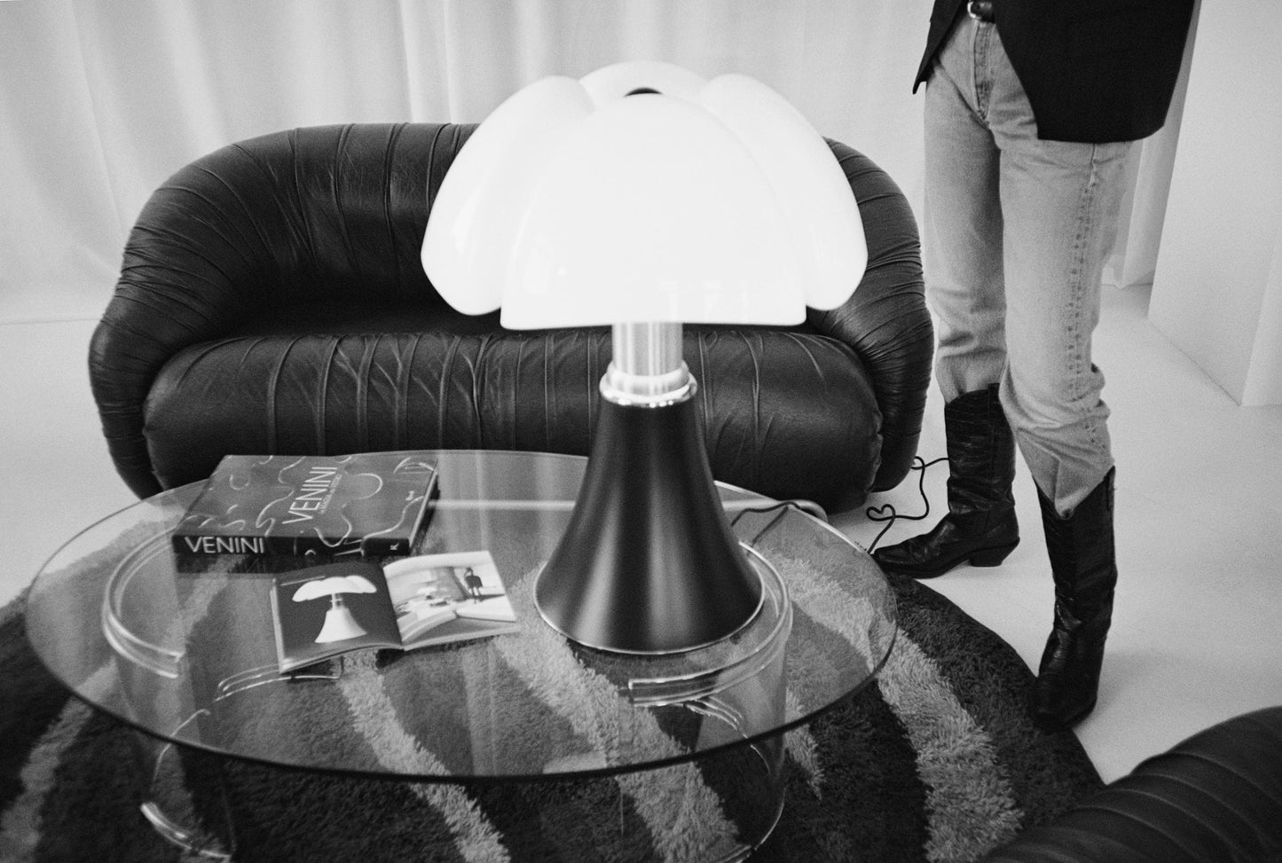 Gae Aulenti “Pipistrello” Table Lamp for Martinelli Luce, 1960s