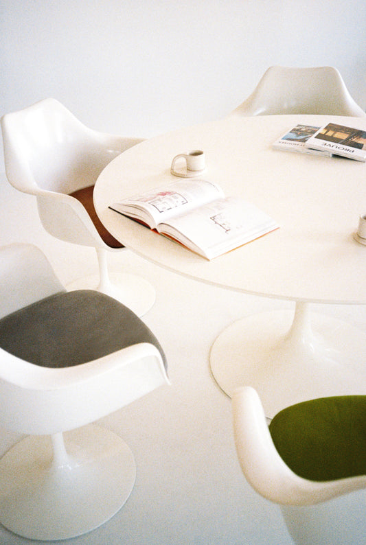 Tulip Dining Table by Eero Saarinen for Knoll, 1970s, Vintage Modernist Design Classic