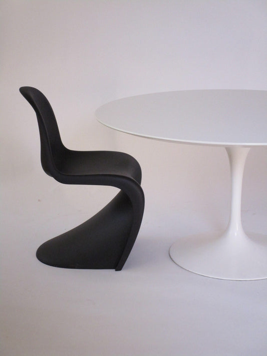 Tulip Dining Table by Eero Saarinen for Knoll, 1970s, Vintage Modernist Design Classic