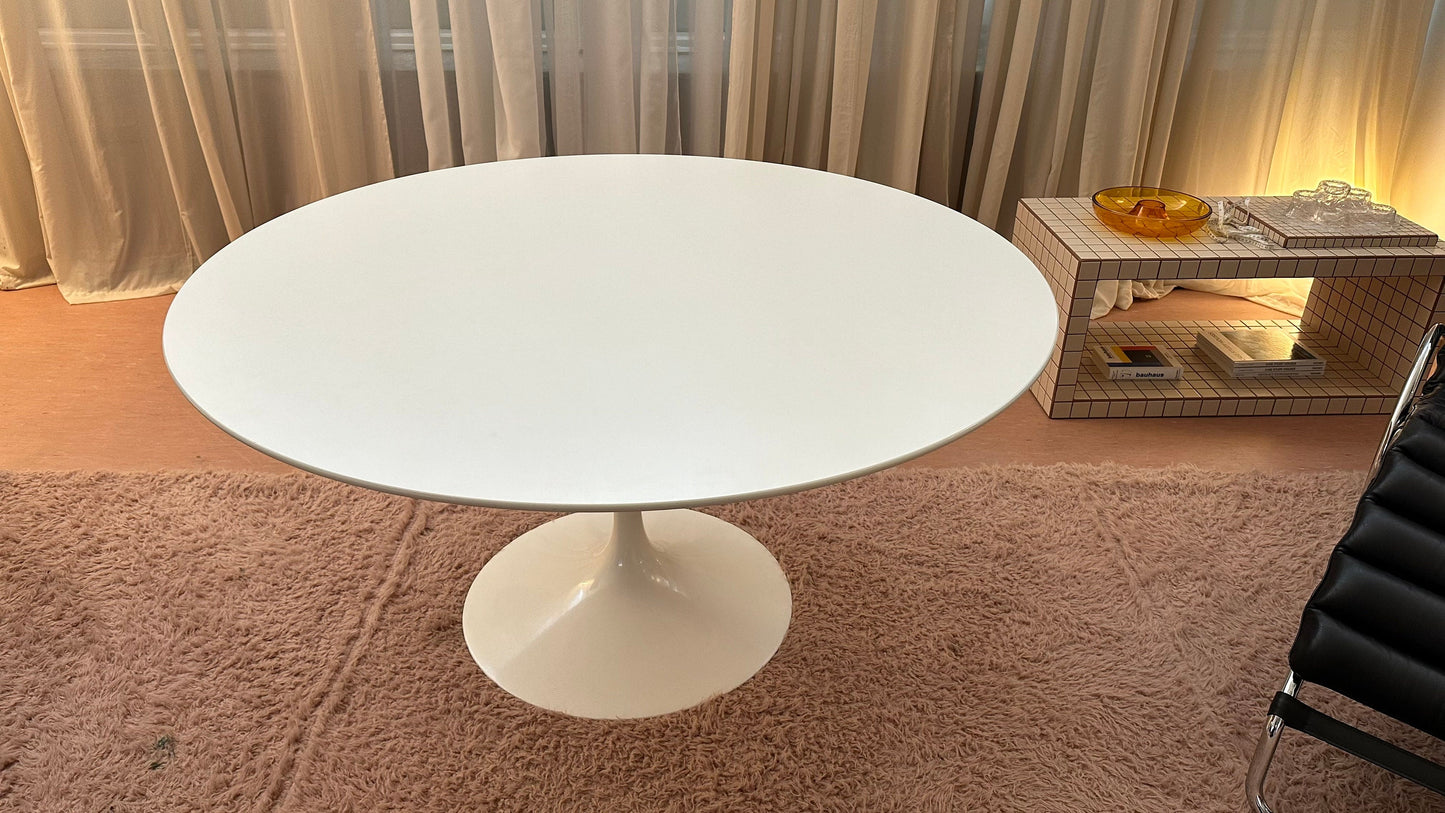 Tulip Dining Table by Eero Saarinen for Knoll, 1970s, Vintage Modernist Design Classic