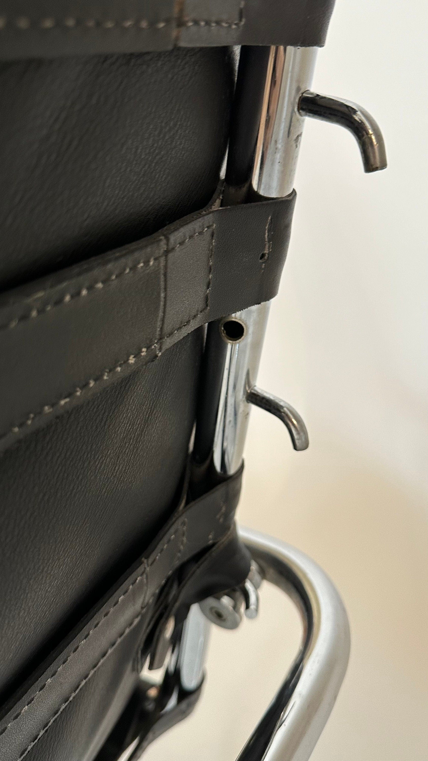 MR Chaise Lounge Chair, Mies Van Der Rohe, 1949s