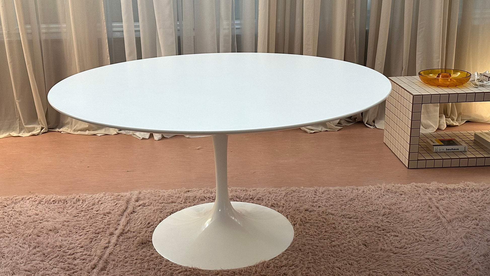 Tulip Dining Table by Eero Saarinen for Knoll, 1970s, Vintage Modernist Design Classic