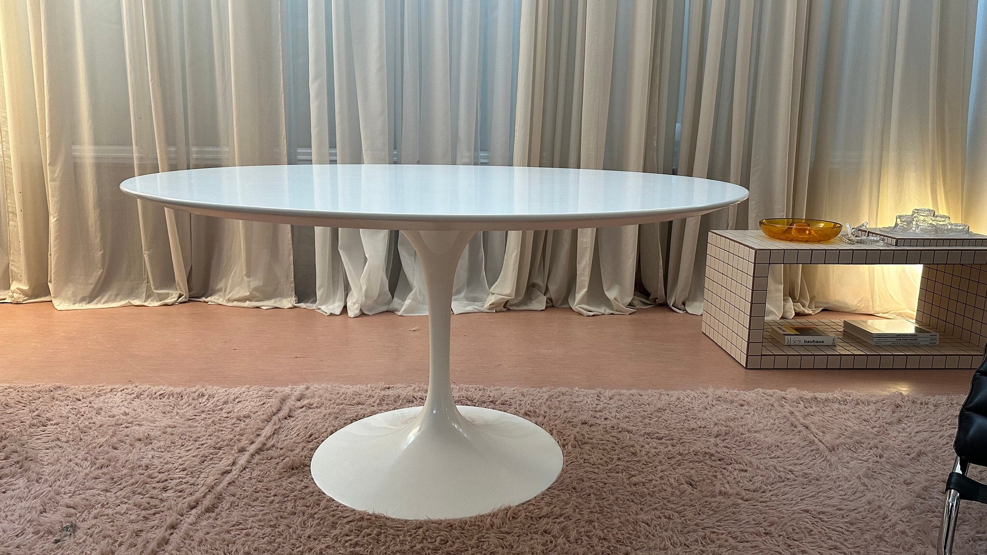 Tulip Dining Table by Eero Saarinen for Knoll, 1970s, Vintage Modernist Design Classic