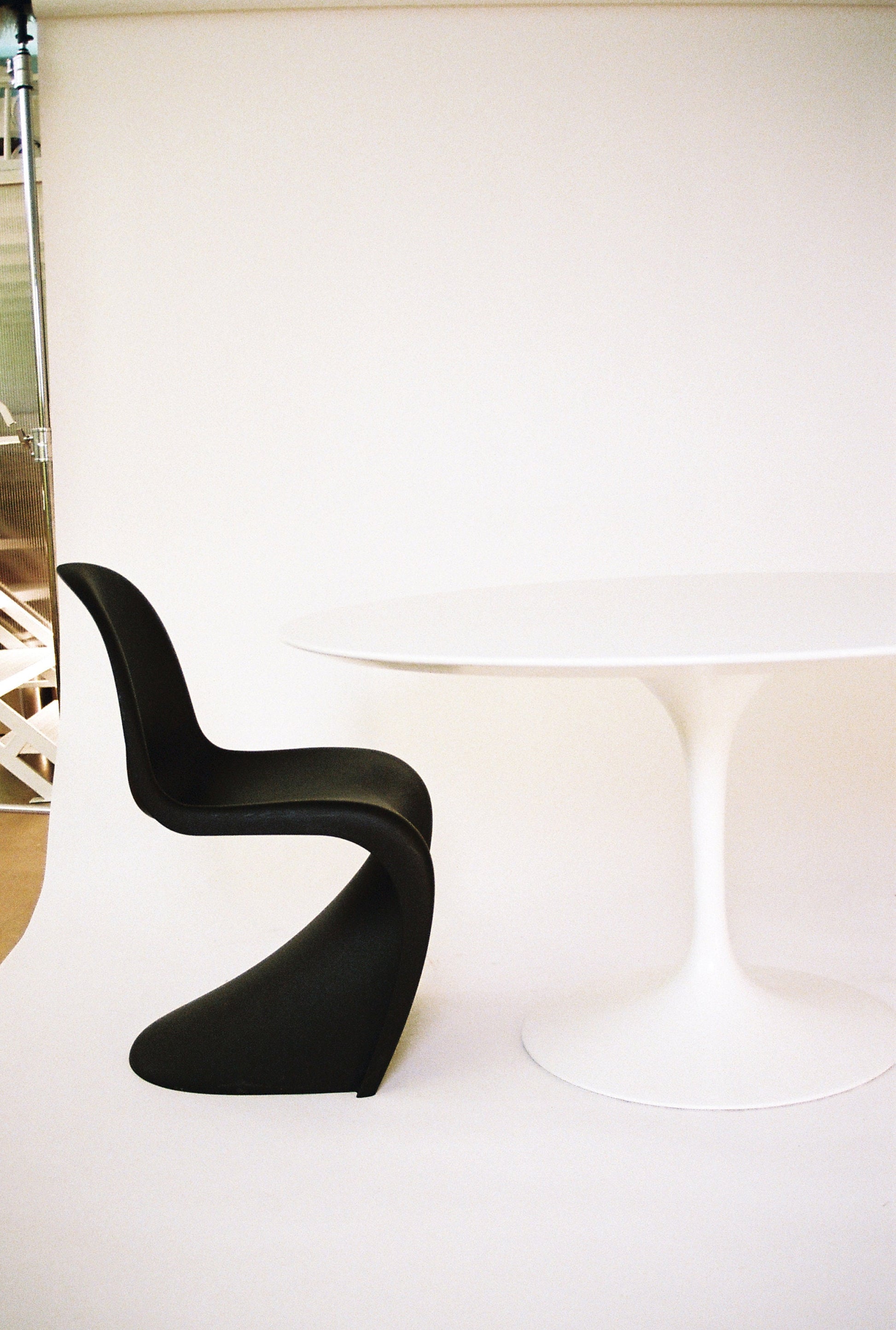 Tulip Dining Table by Eero Saarinen for Knoll, 1970s, Vintage Modernist Design Classic