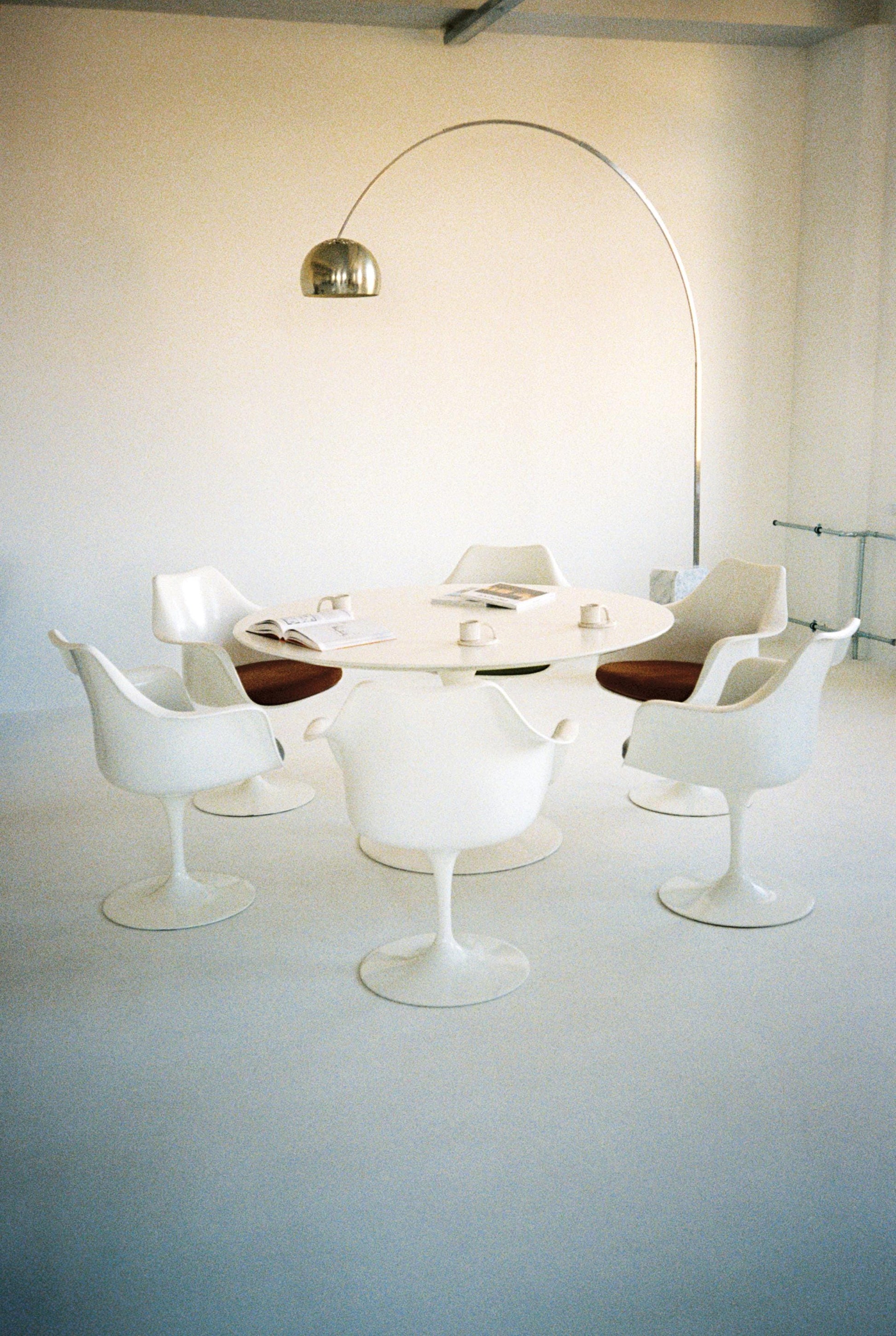 Large Tulip Armchairs & Dining Table by Eero Saarinen for Knoll, 1970