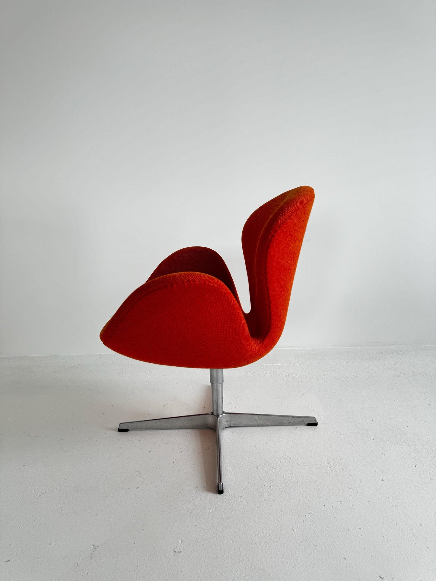 Swan Chair by Arne Jacobsen for Fritz Hansen, 2003