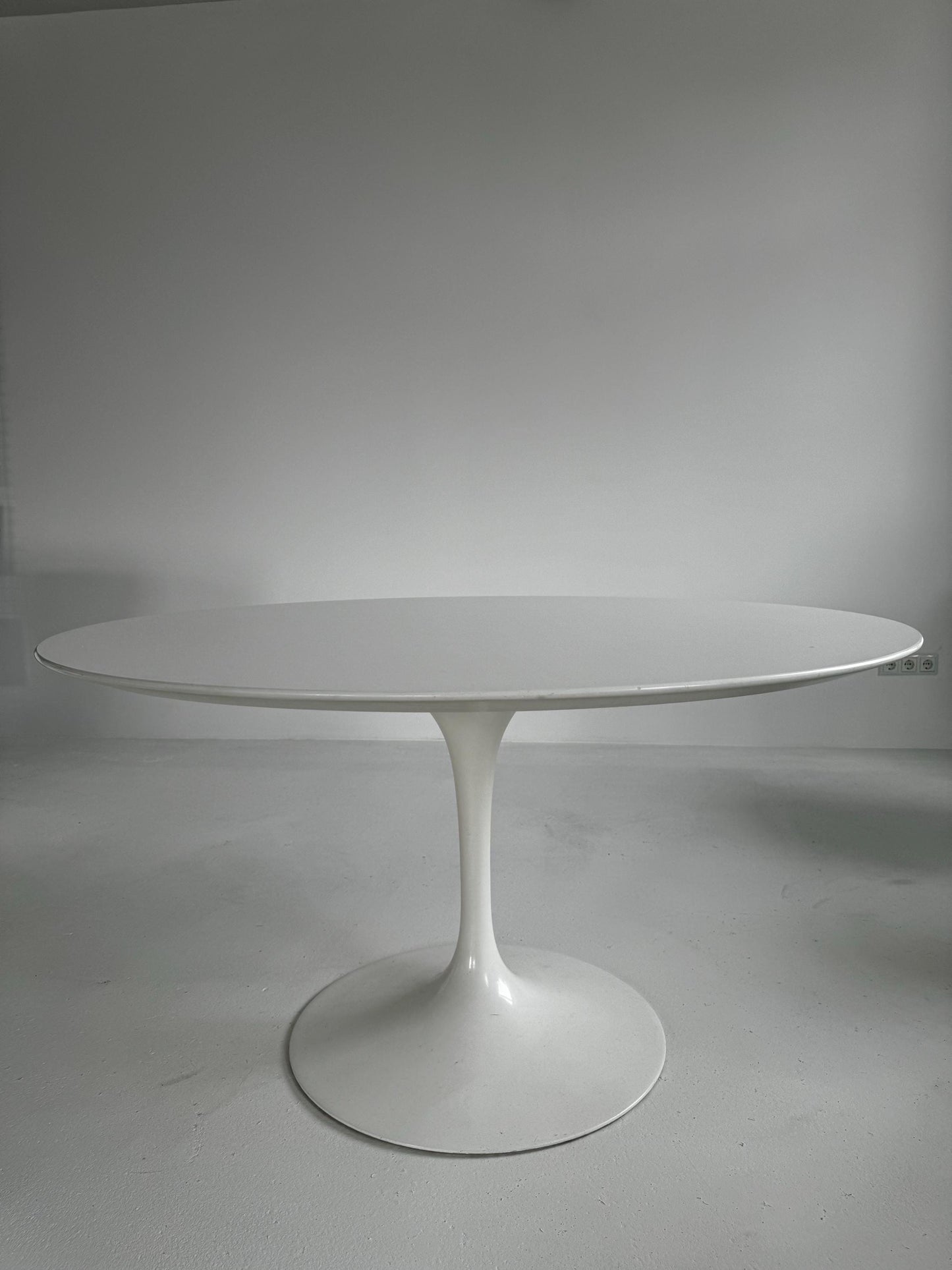 Large Tulip Armchairs & Dining Table by Eero Saarinen for Knoll, 1970