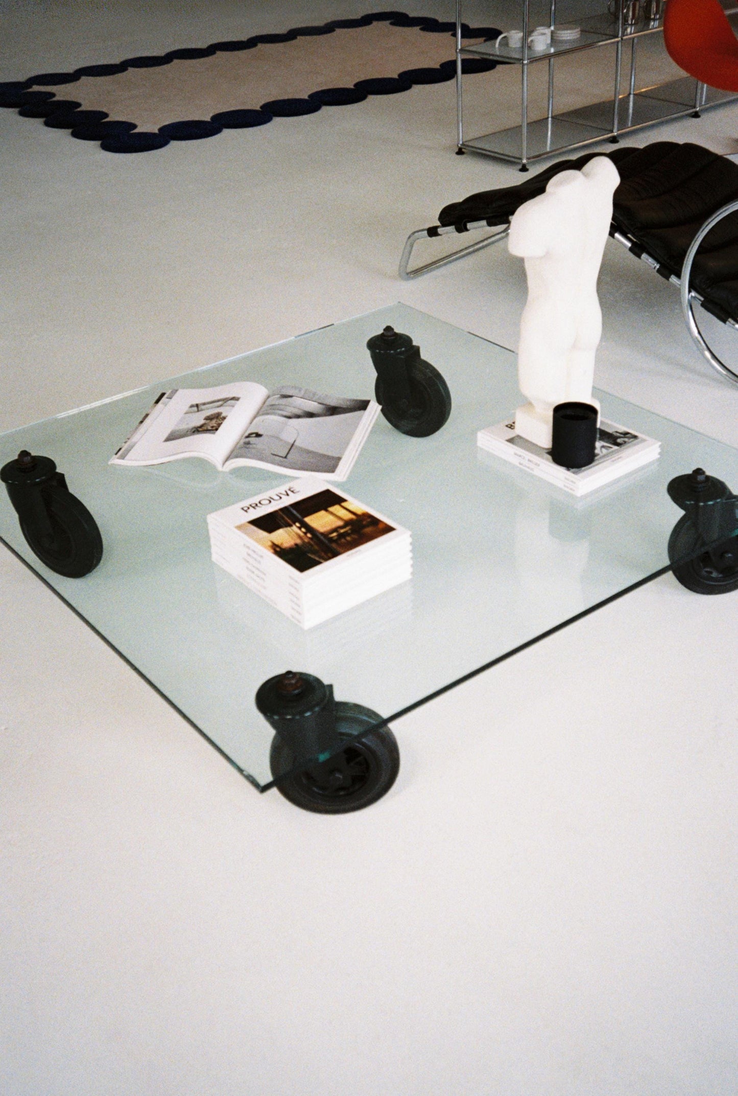 Tavolo con Ruote Coffee Table by Gae Aulenti for Fontana Arte, 1980, Industrial Design Icon