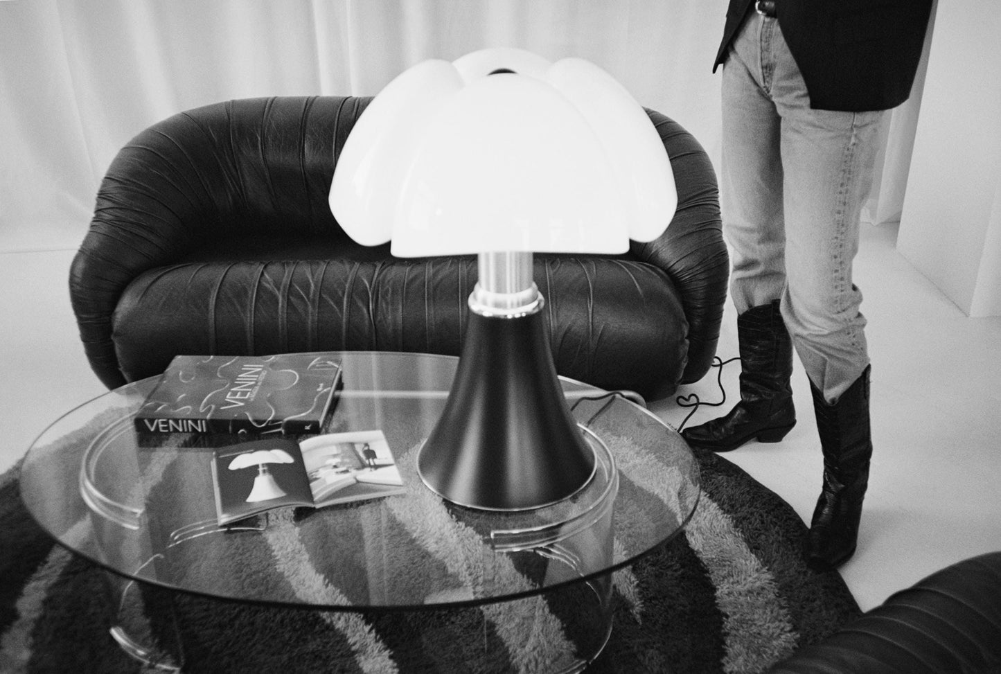 Gae Aulenti “Pipistrello” Table Lamp for Martinelli Luce, 1960s