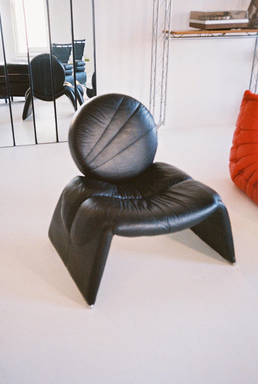 Giovanni Offredi for Saporiti Italia – Sculptural Leather Lounge Chair, 1970s