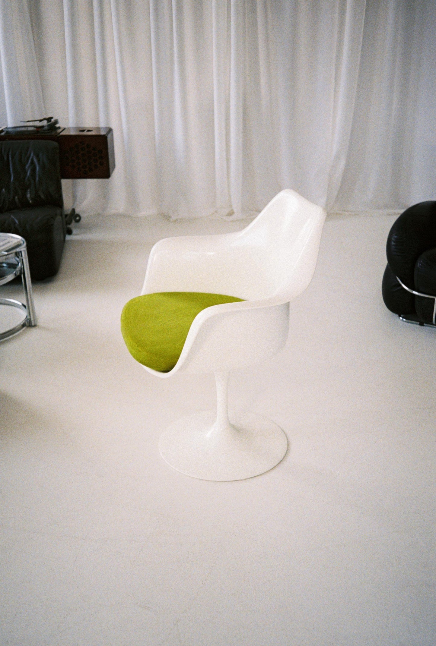 Eero Saarinen Tulip Armchair for Knoll, Vintage Mid Century Modern Chair