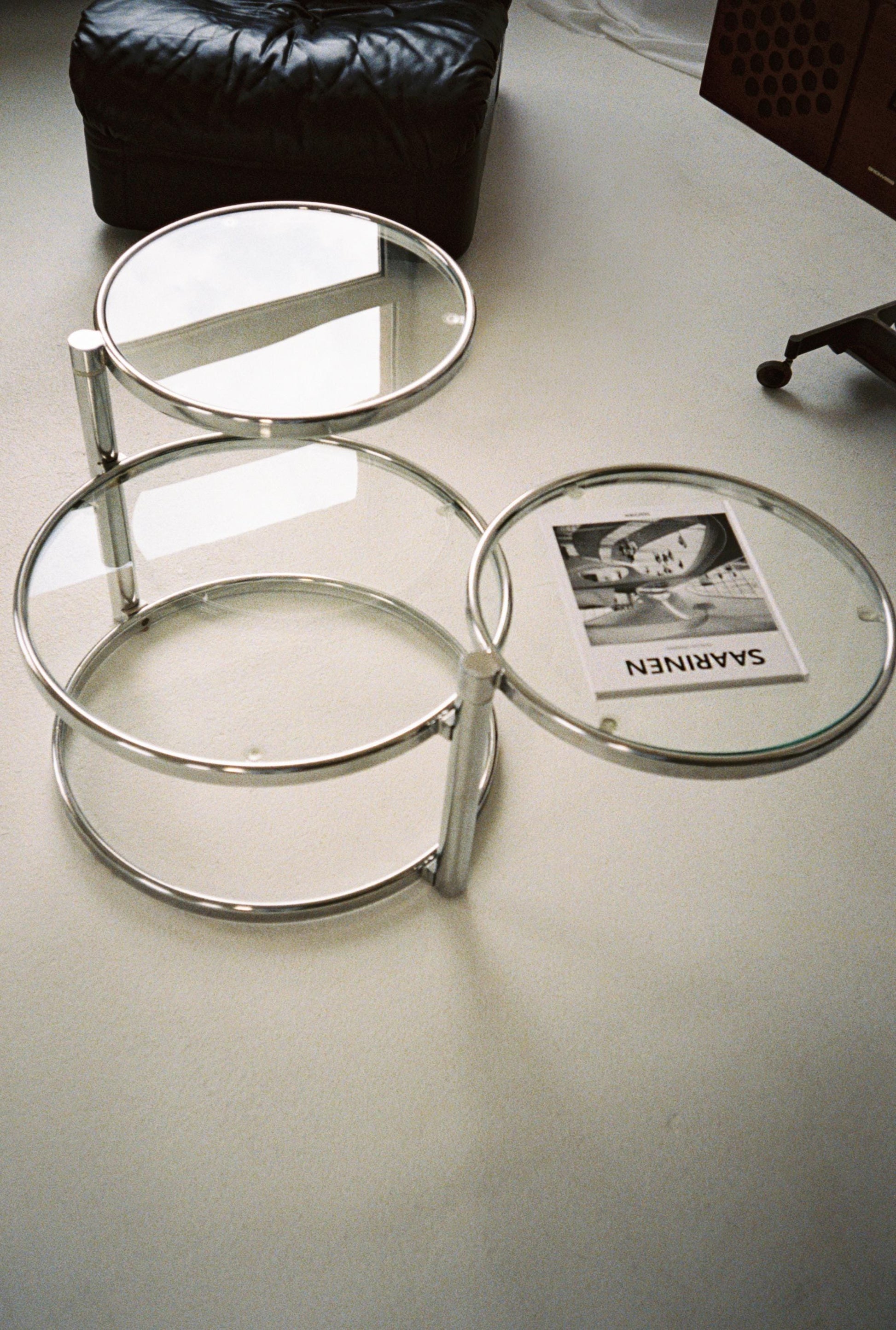 Milo Baughman Chrome & Glass Tiered Table, 1970s