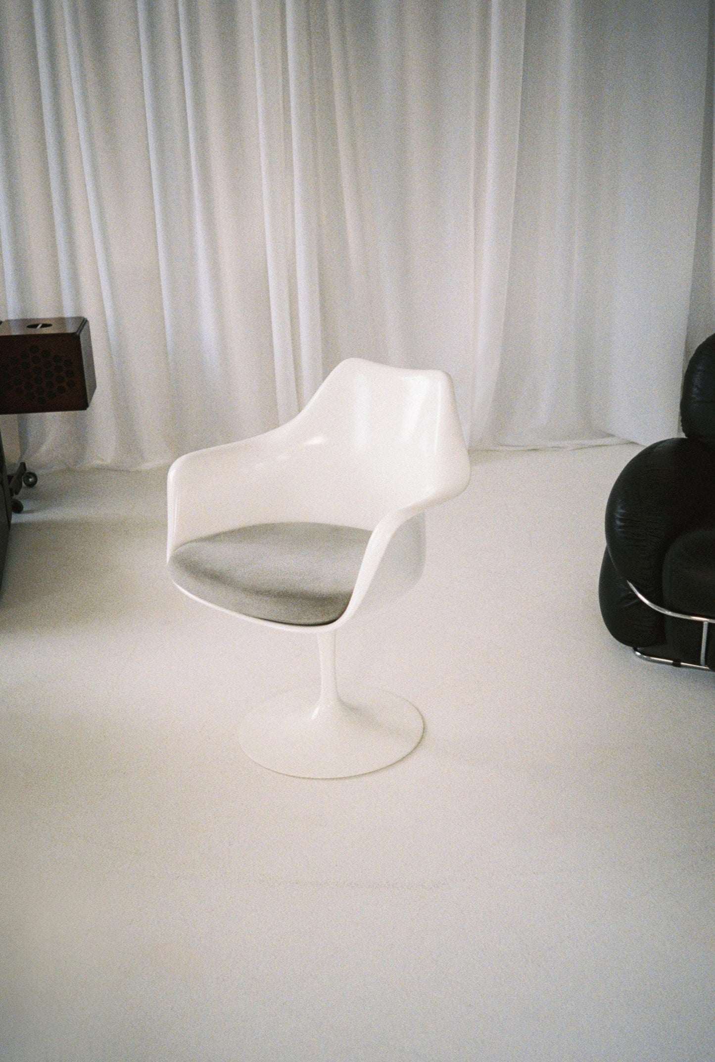 Eero Saarinen Tulip Armchair for Knoll, Vintage Mid Century Modern Chair