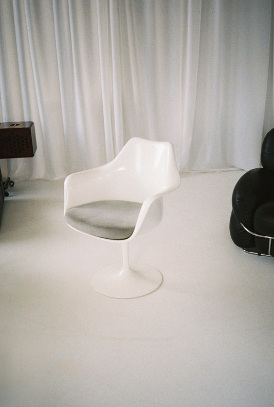 Eero Saarinen Tulip Armchair for Knoll, Vintage Mid Century Modern Chair