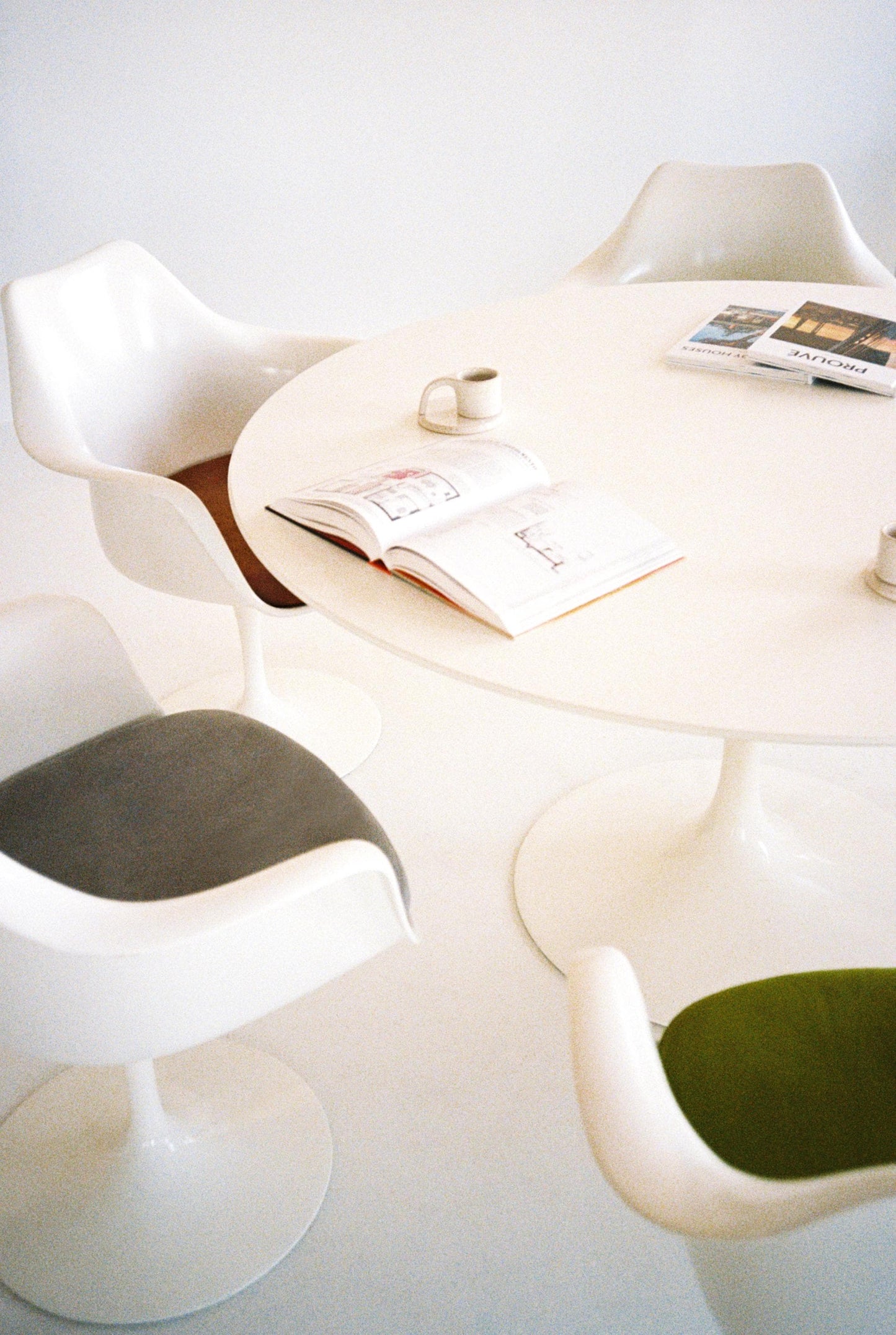 Eero Saarinen Tulip Armchair for Knoll, Vintage Mid Century Modern Chair