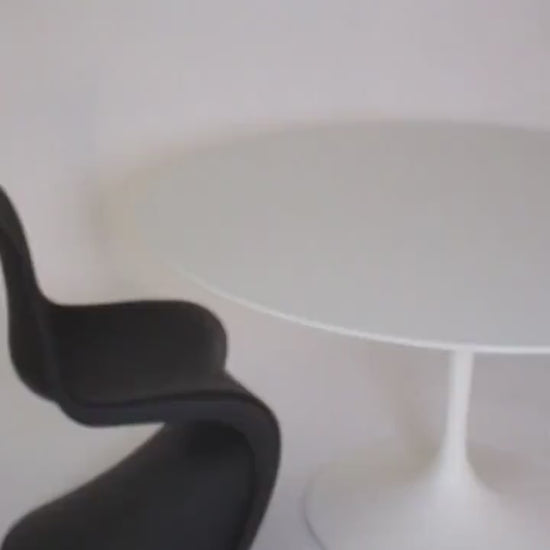 Tulip Dining Table by Eero Saarinen for Knoll, 1970s, Vintage Modernist Design Classic