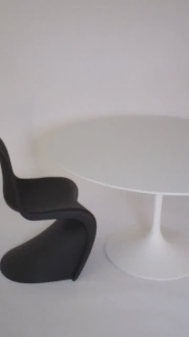 Tulip Dining Table by Eero Saarinen for Knoll, 1970s, Vintage Modernist Design Classic